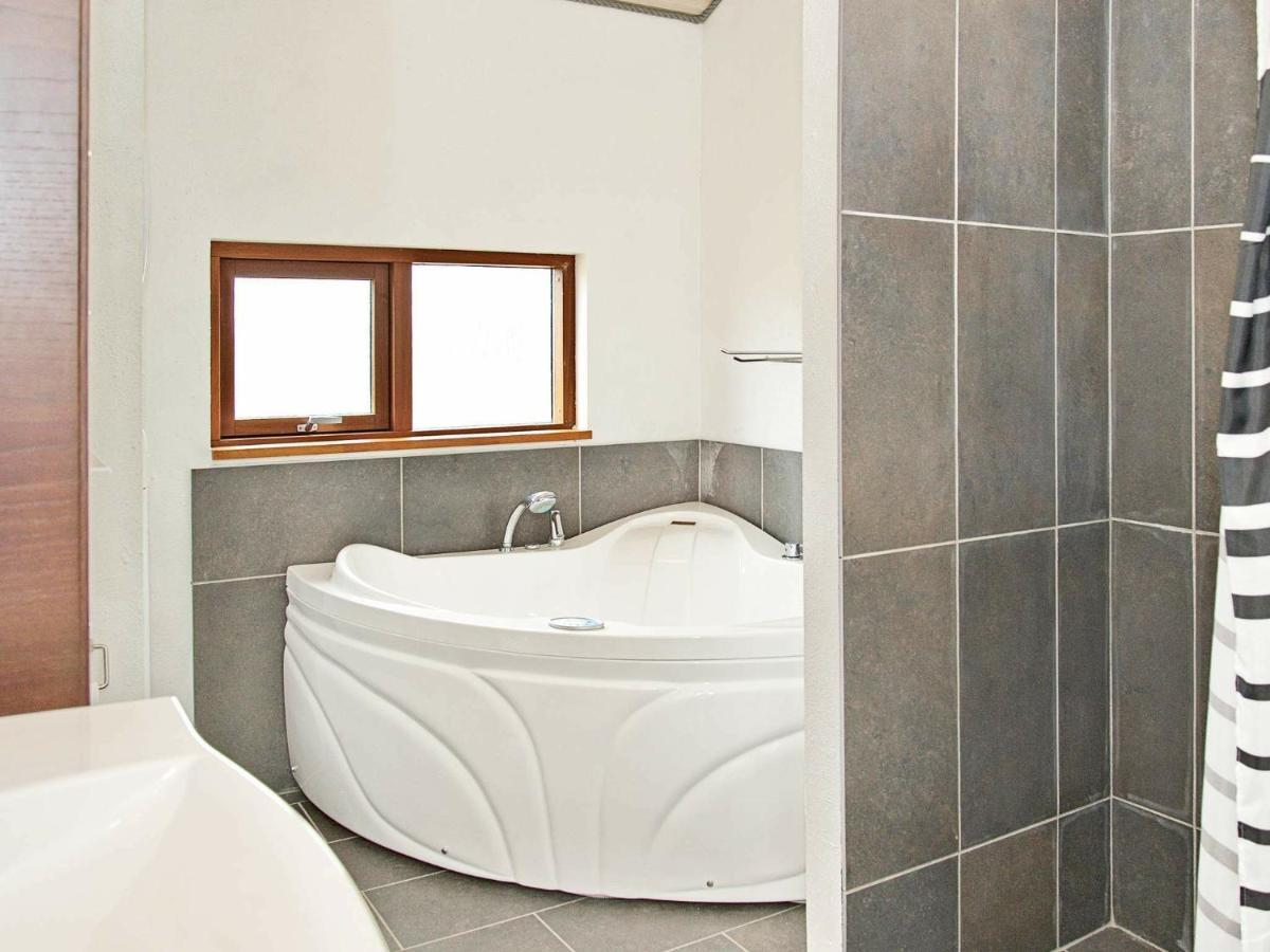 8 Person Holiday Home In Ulfborg Thorsminde Esterno foto